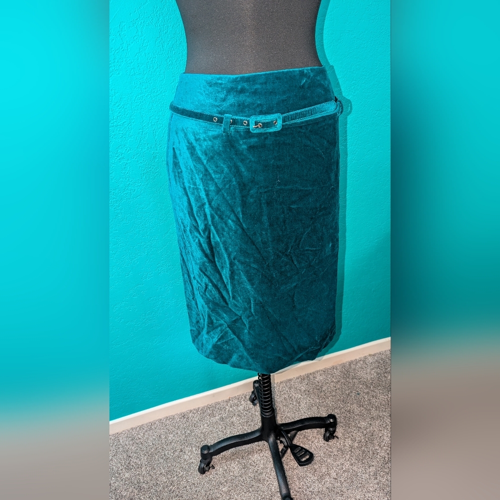 Elegant Teal Velvet Skirt